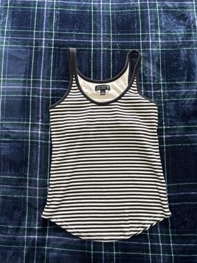 J.Crew black&white striped tank top w/built in bra. Size S.